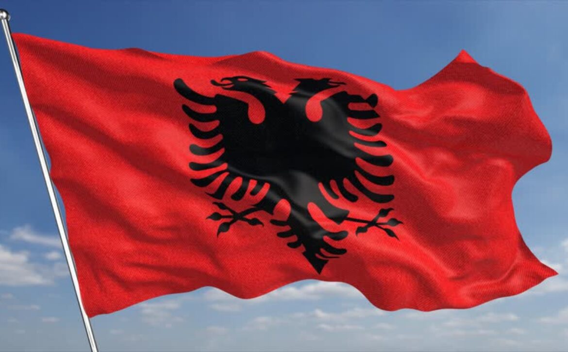 Flamuri-shqiptar (1)